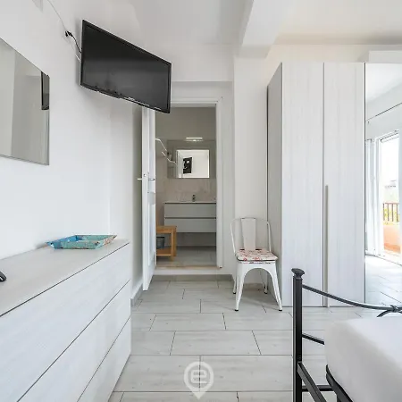 House Francesca בית הארחה *